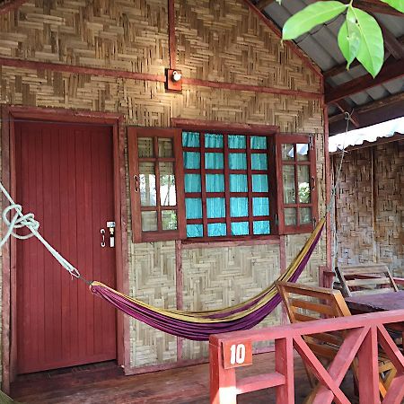 Hutyee Boat Bungalow Hotel Ko Lanta Exterior foto