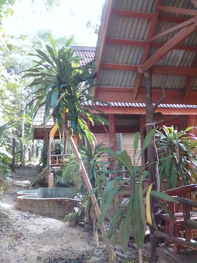 Hutyee Boat Bungalow Koh Lanta Exterior foto