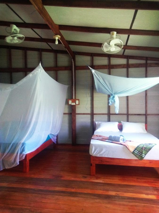 Hutyee Boat Bungalow Koh Lanta Exterior foto