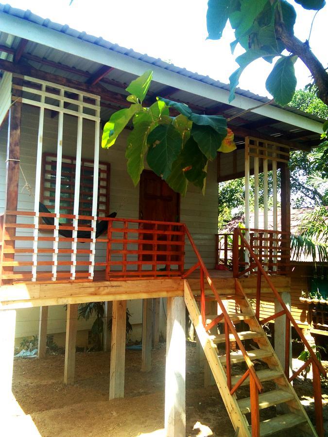 Hutyee Boat Bungalow Koh Lanta Exterior foto